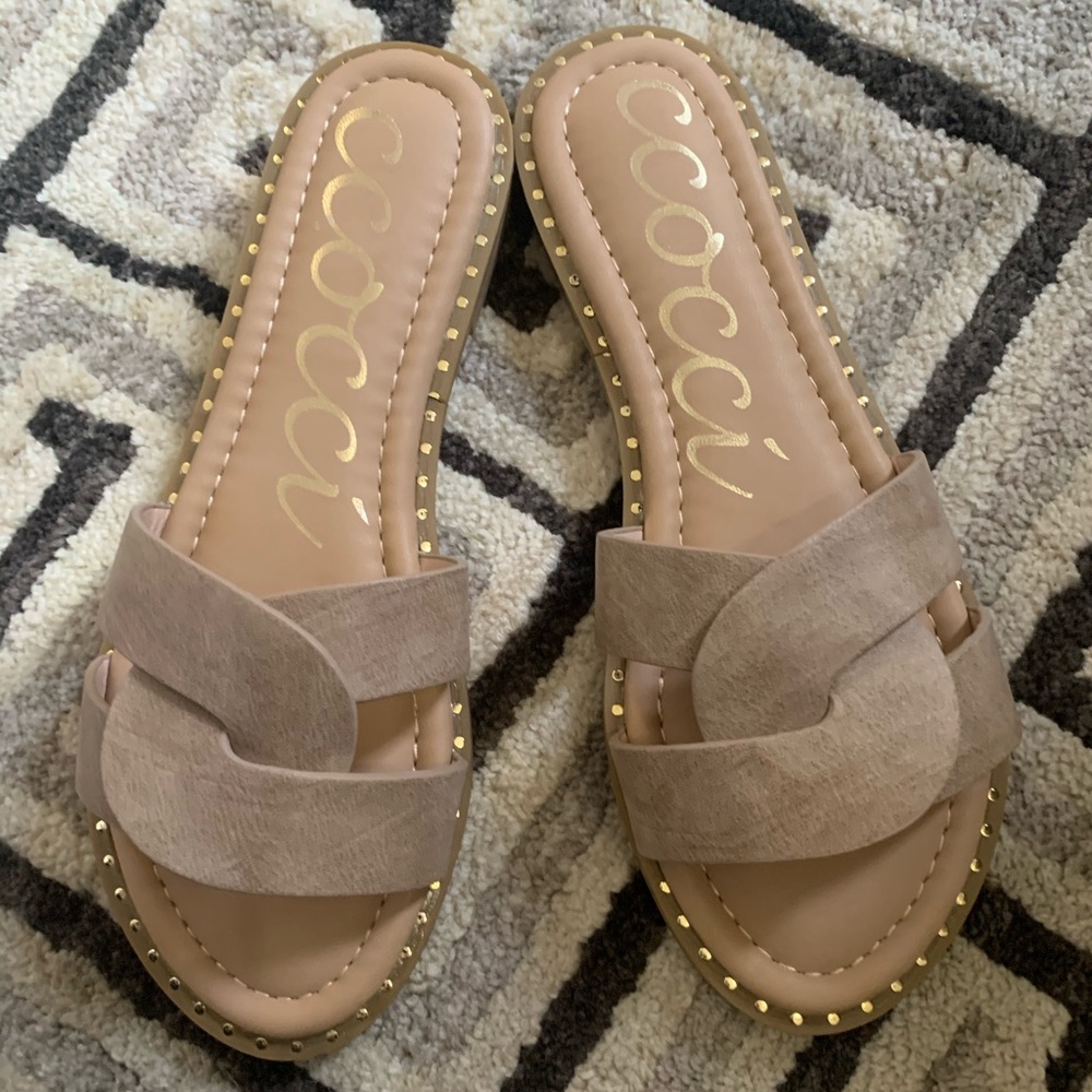 Brand new Vici dolls sandals
